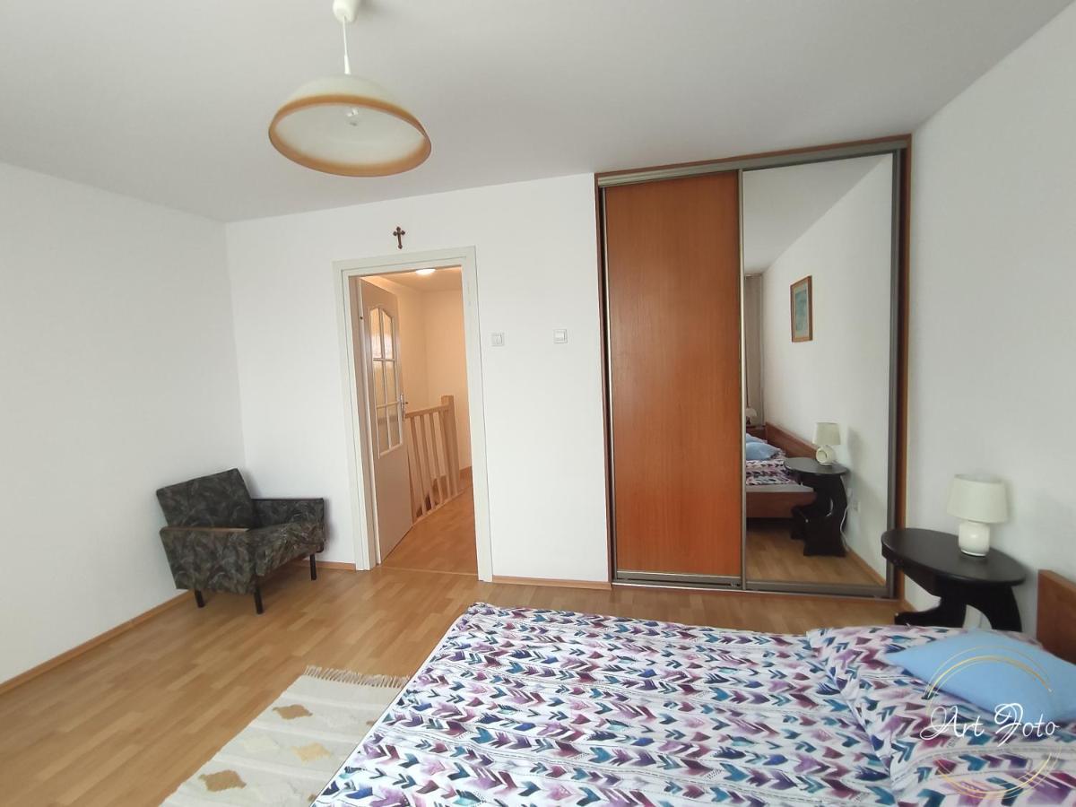 Apartament - 3 Pokojowe Dwupoziomowe Mieszkanie Z Ogrodem Крокова Екстер'єр фото
